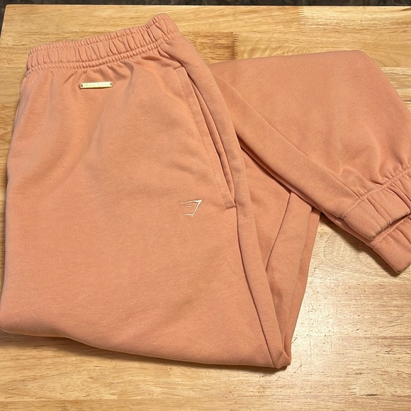 Gymshark Whitney Loose Joggers - Picture 3 of 6